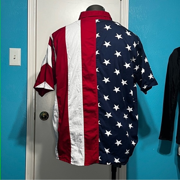 Red, White, & Blue Patrtiotic Themed Button Down Shirt Cotton Traders Sport EUC - Picture 11 of 16